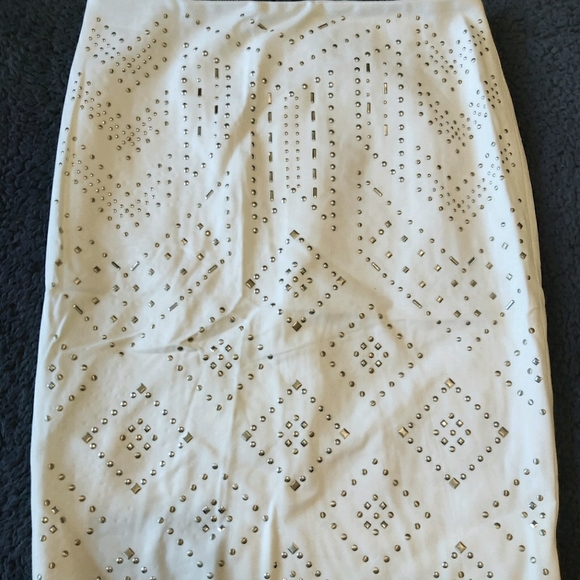 NWT Knee-length white studded skirt - Picture 1 of 5